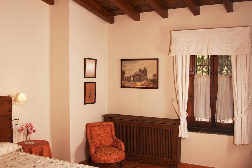 Palacio Viejo De Las Corchuelas Torrejón el Rubio Exteriér fotografie