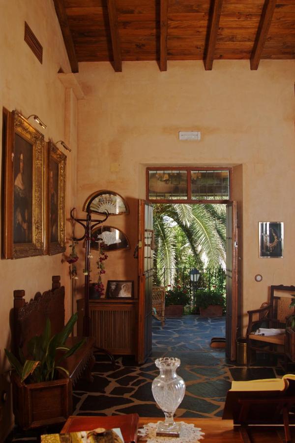 Palacio Viejo De Las Corchuelas Torrejón el Rubio Exteriér fotografie