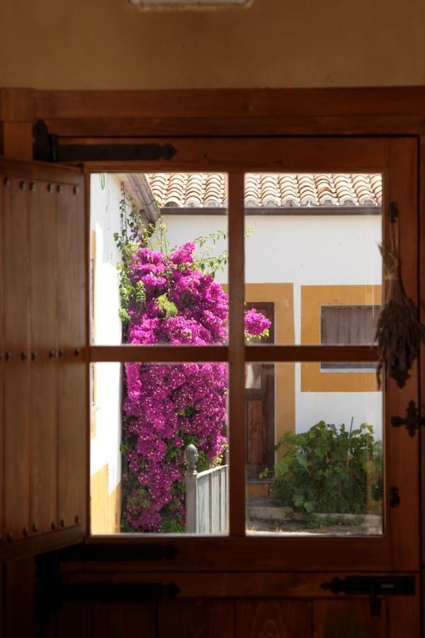 Palacio Viejo De Las Corchuelas Torrejón el Rubio Exteriér fotografie